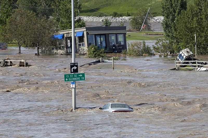 Extreme precipitation events in Alberta