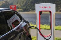 How do tesla charging outlet stations get power